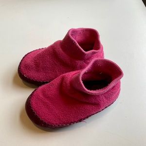 LL Bean Toddler Slippers size 5-6